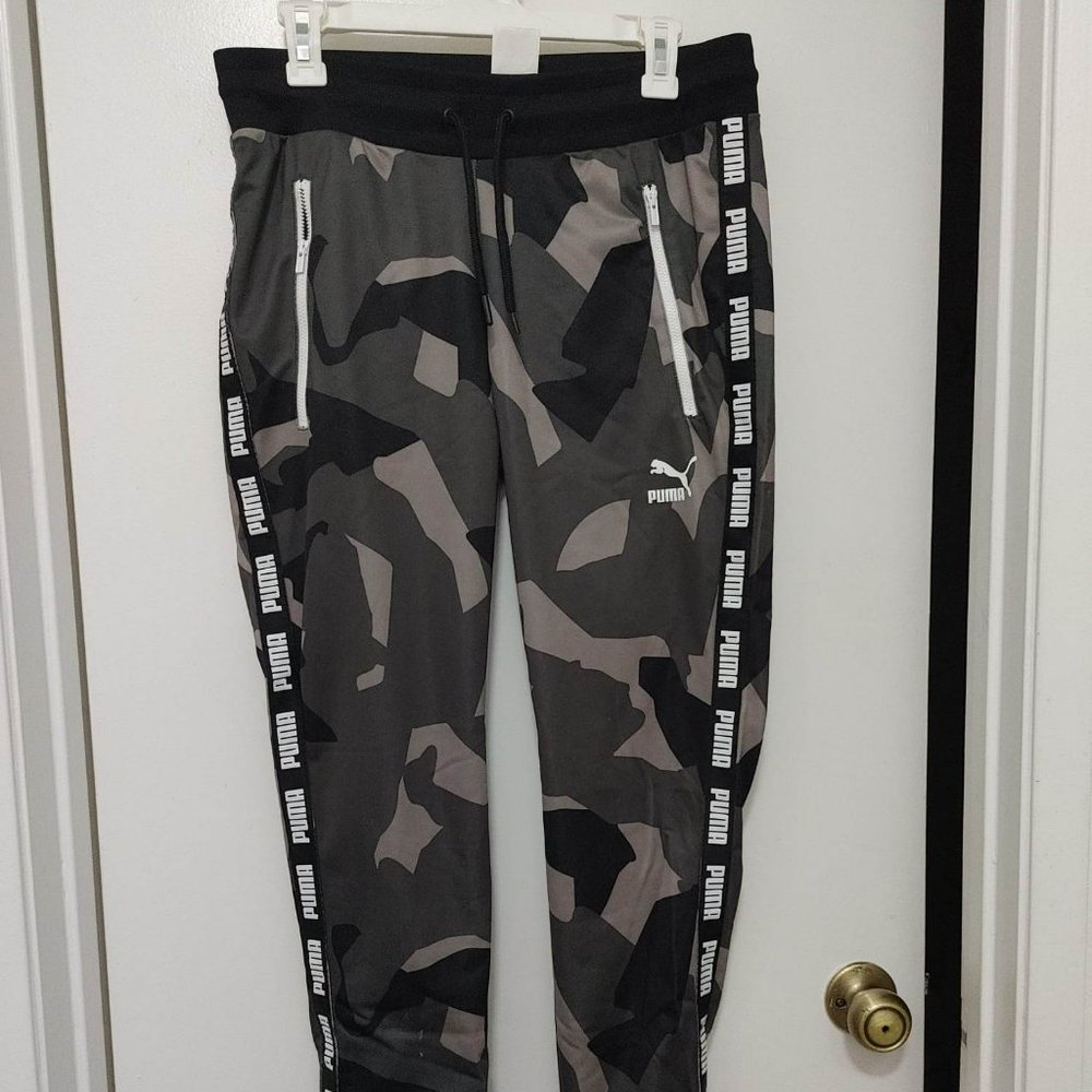 Puma Gray Camo print track pants stretch waist band zip pockets (M)